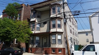 529-531 4th St Apartments