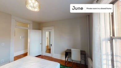 Room in Shared 4 bed/1 bath home, Unit B in New York, NY - Foto de edificio - Building Photo