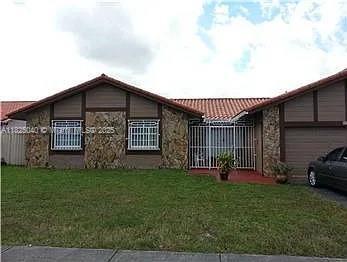 20118 NW 58th Pl in Hialeah, FL - Foto de edificio