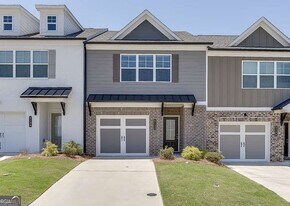 5132 Fox Den Rd in Oakwood, GA - Building Photo