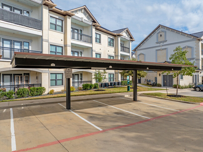 Sierra Apartments in Elgin, TX - Building Photo - Building Photo