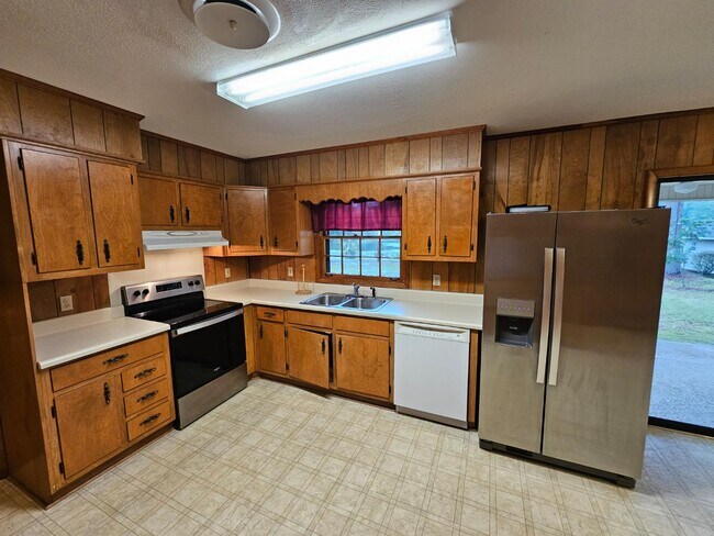 912 Bonny Cir in Moultrie, GA - Building Photo - Building Photo
