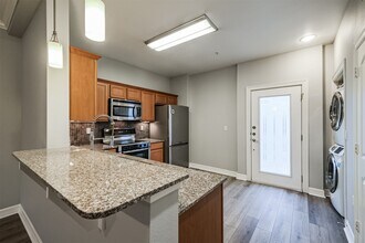 3501 Chenevert St in Houston, TX - Building Photo - Building Photo