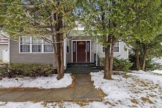 1 Sanctuary Dr in Ithaca, NY - Foto de edificio - Building Photo