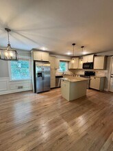 2002 E Drew Valley Rd NE in Atlanta, GA - Building Photo - Building Photo