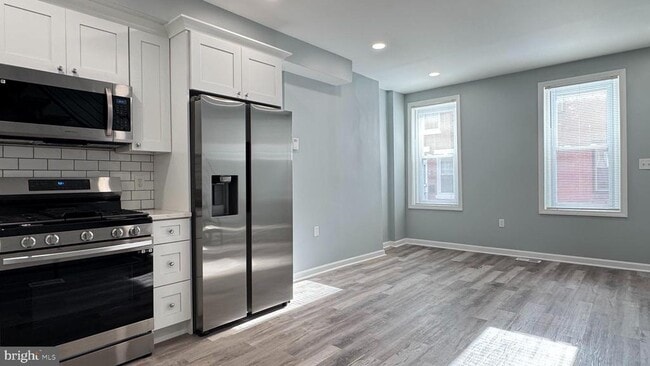 property at 163 W Palmer St