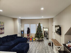 4051 S Prairie Ave, Unit 1 in Chicago, IL - Building Photo - Building Photo