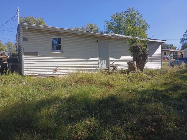 857 Twin Oak Dr in Hillsboro, MO - Building Photo - Building Photo