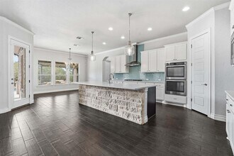 468 Lloyd Ln in Dripping Springs, TX - Building Photo - Building Photo