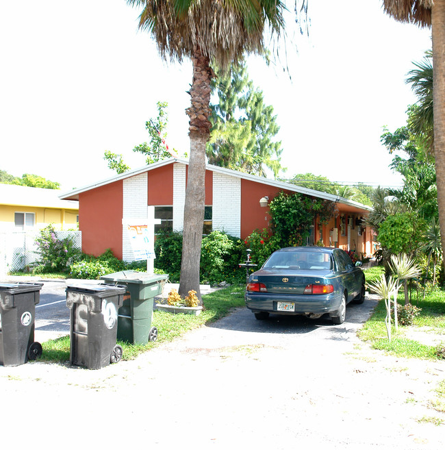 813 SW 29th St in Fort Lauderdale, FL - Building Photo - Building Photo