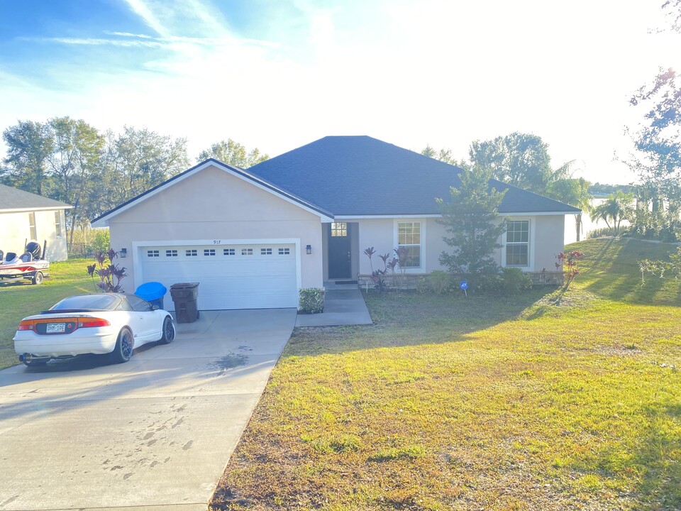 917 Shawna Shores in Haines City, FL - Building Photo