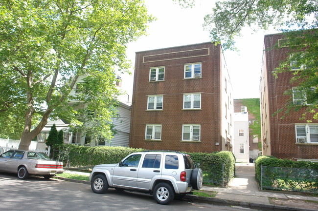 132 Elm Ave in Rahway, NJ - Building Photo - Building Photo