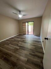 616 Executive Center Dr in West Palm Beach, FL - Building Photo - Building Photo