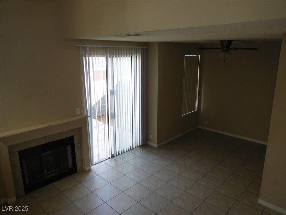 3220 Tocata Dr in Las Vegas, NV - Building Photo