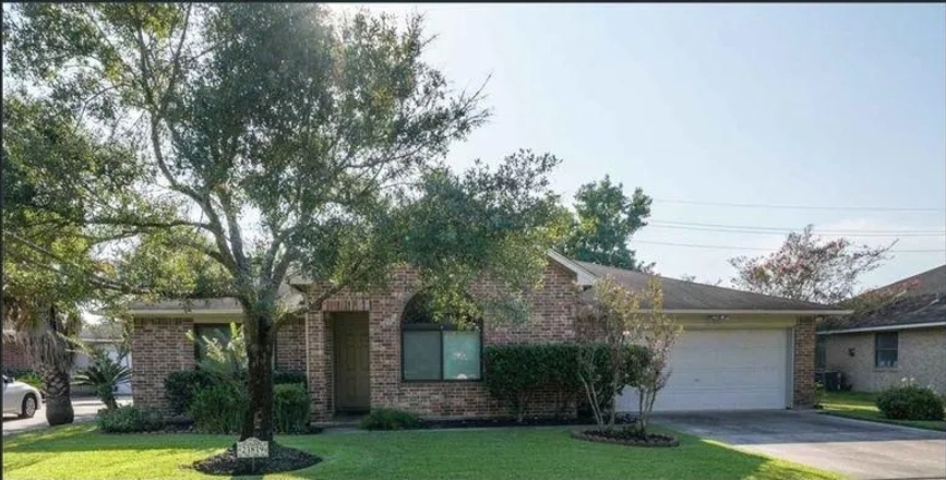 21819 Meadowhill Dr in Spring, TX - Foto de edificio