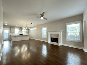 5410A California Ave in Nashville, TN - Foto de edificio - Building Photo