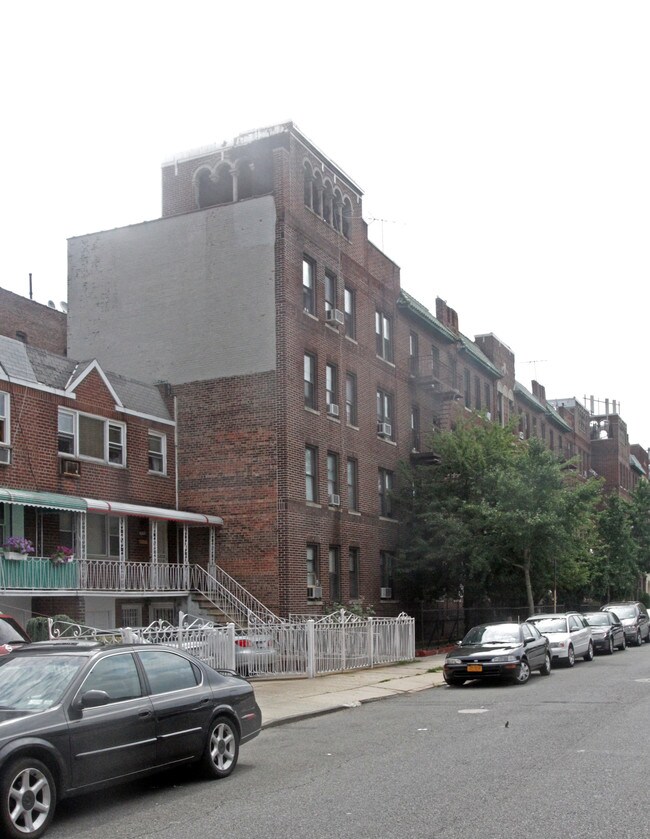 1953 70th St in Brooklyn, NY - Foto de edificio - Building Photo