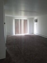 1820 Axtell Dr in Troy, MI - Building Photo - Building Photo