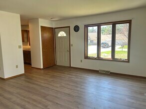 3430 Rosewood Dr in Plover, WI - Building Photo - Building Photo