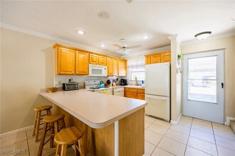 6777 Winkler Rd in Ft. Myers, FL - Building Photo - Building Photo