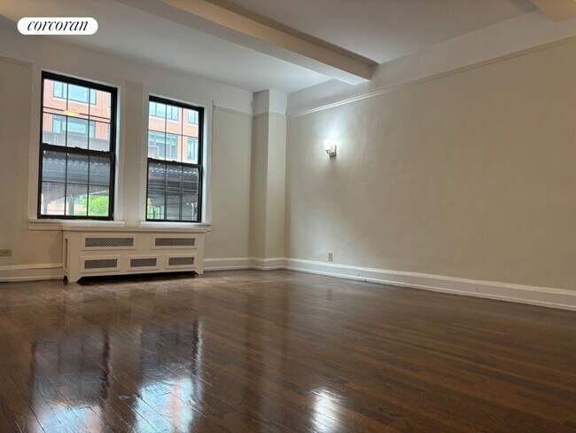 175 W 76th St in New York, NY - Building Photo - Building Photo