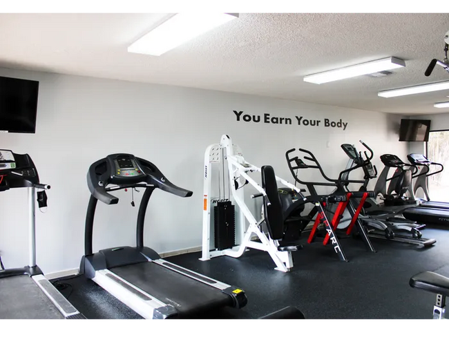 1337 W 49th Pl in Hialeah, FL - Building Photo - Building Photo