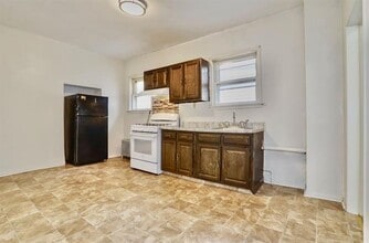 48 Carlton Ave in Jersey City, NJ - Building Photo - Building Photo