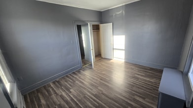 27-29-29 Schofield St in Newark, NJ - Foto de edificio - Building Photo