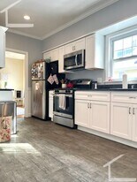 37 N Crescent Circuit in Boston, MA - Building Photo