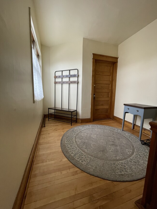 3642 Grand Blvd, Unit 2nd FL in Brookfield, IL - Building Photo - Building Photo