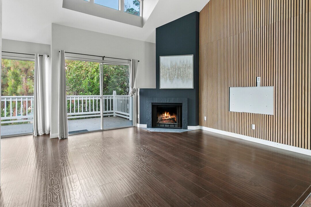 3022 Langs Bay in Costa Mesa, CA - Building Photo