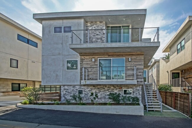 610 Boundary Pl in Hermosa Beach, CA - Building Photo - Building Photo
