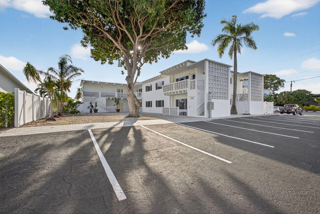 property at 624 Southwind Cir