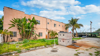 9066 S Normandie Ave in Los Angeles, CA - Building Photo - Primary Photo