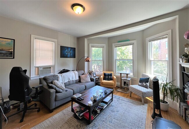 63 Dana St, Unit 3 in Cambridge, MA - Building Photo - Building Photo