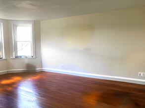 45 Stearns Rd in Brookline, MA - Building Photo - Building Photo