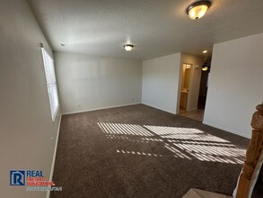 3155 S Hidden Valley Dr in Saint George, UT - Building Photo - Building Photo