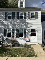 143 Northwood Ct in Lebanon, PA - Building Photo