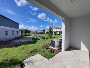 23251 Willow Glen Way in Lutz, FL - Building Photo - Building Photo