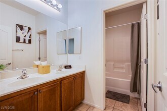 29 Blue Sunrise Ave in North Las Vegas, NV - Building Photo - Building Photo
