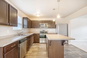 2709 Plover Dr SE in Kentwood, MI - Building Photo - Building Photo