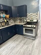 6219 S Wood St, Unit 1 and 2 in Chicago, IL - Building Photo - Building Photo
