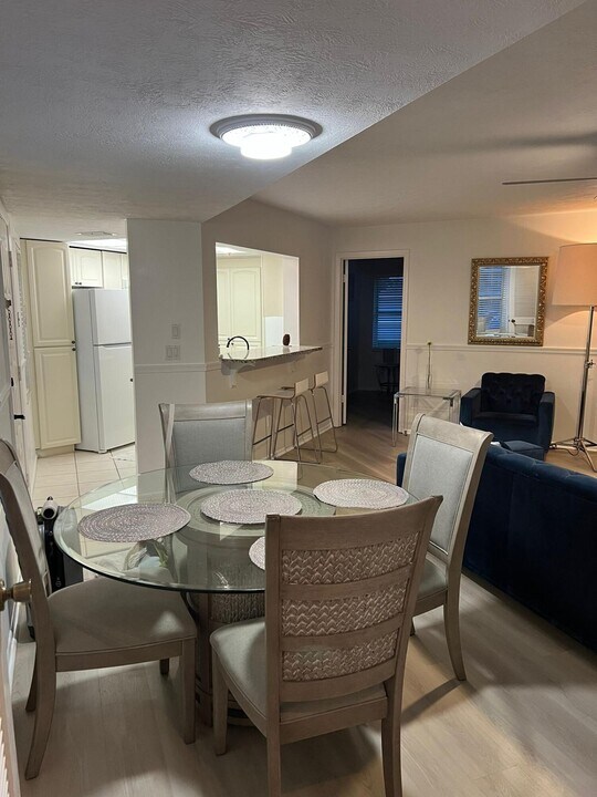 3218 SE Aster Ln in Stuart, FL - Building Photo