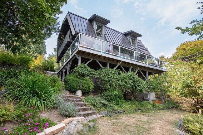 property at 3642 Orcas Dr