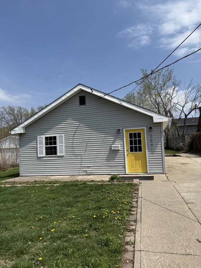 property at 3841 54th St