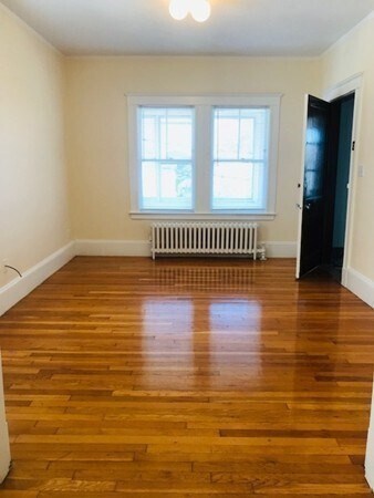 45 Wolcott St-Unit -2 in Everett, MA - Foto de edificio - Building Photo