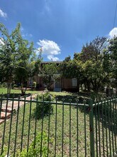 650-654 W Neely St in Dallas, TX - Building Photo - Building Photo
