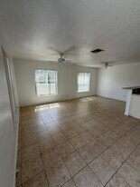 12631 Orange Grove Blvd, Unit Apt in West Palm Beach, FL - Building Photo