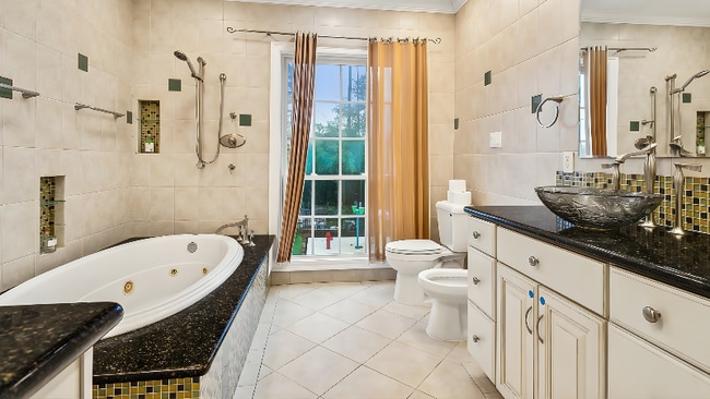 126 Rue De La Paix in Slidell, LA - Foto de edificio - Building Photo