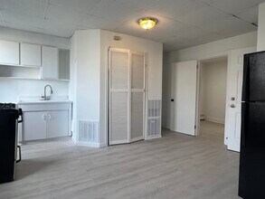 298 NEWARK Ave in Jersey City, NJ - Building Photo - Building Photo